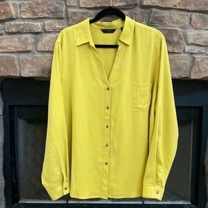 NWT Investments II 100% silk button down blouse. Color is “Citrine” size is 2X